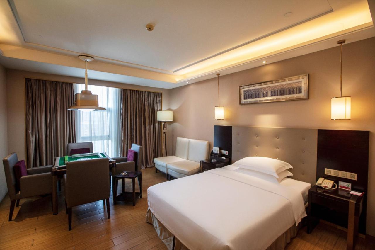 Ramada Yiyang Taojiang Hotel Exterior foto