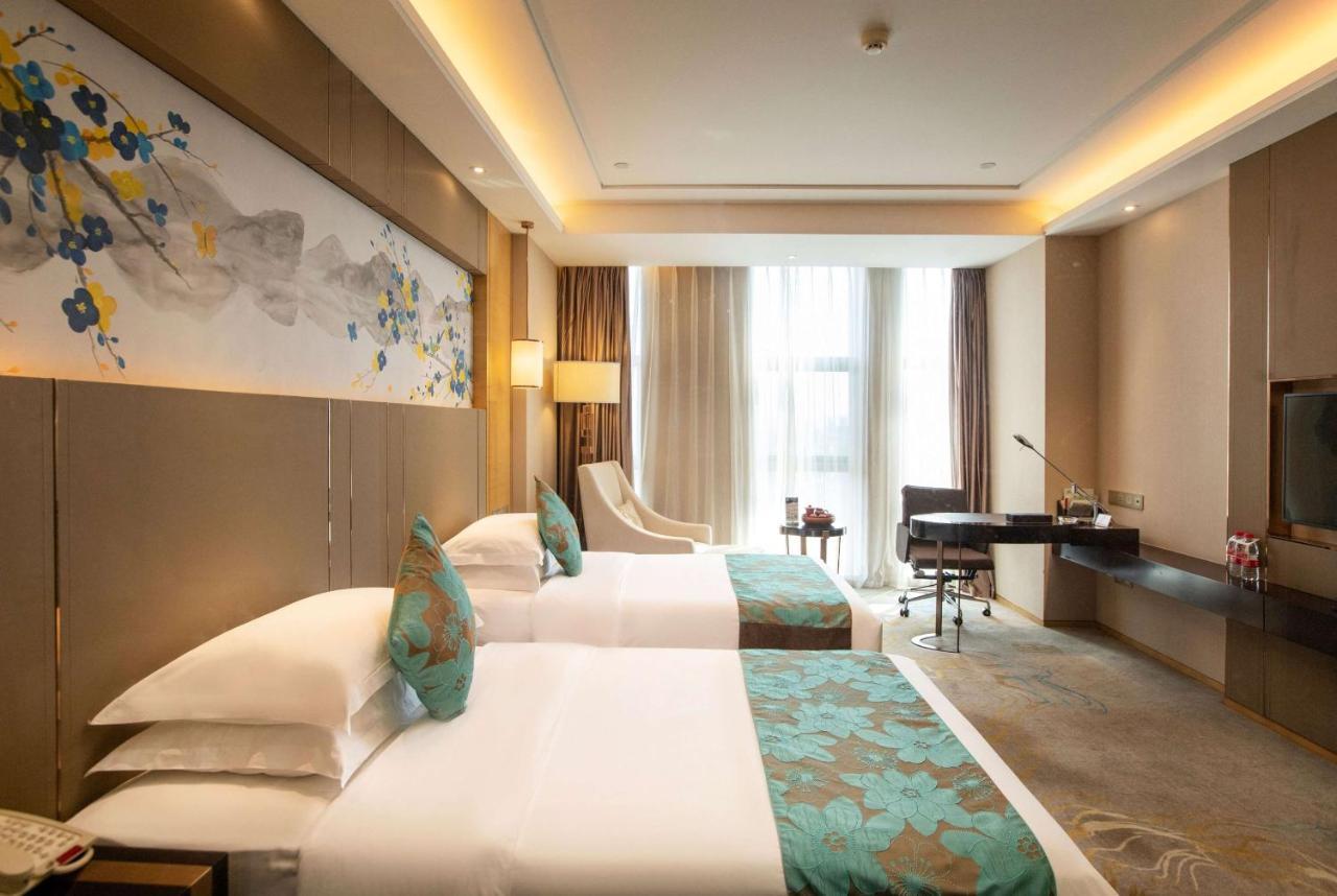 Ramada Yiyang Taojiang Hotel Exterior foto