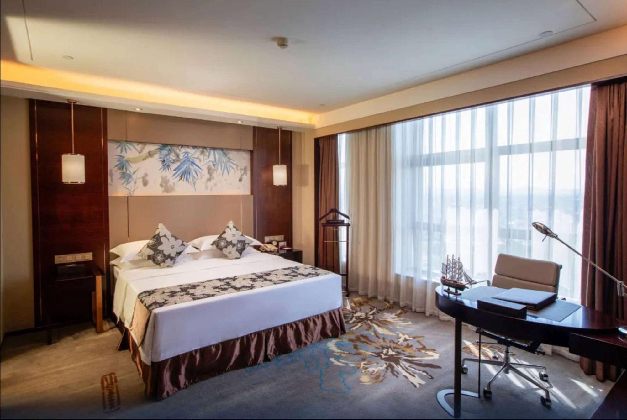Ramada Yiyang Taojiang Hotel Exterior foto