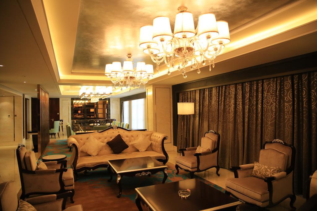 Ramada Yiyang Taojiang Hotel Exterior foto
