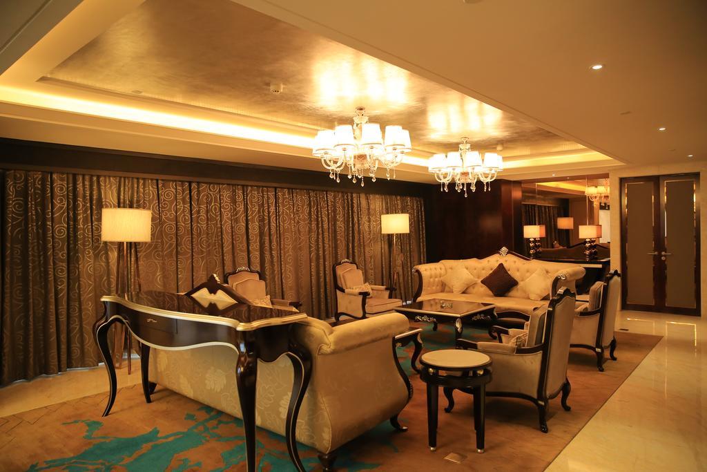 Ramada Yiyang Taojiang Hotel Exterior foto