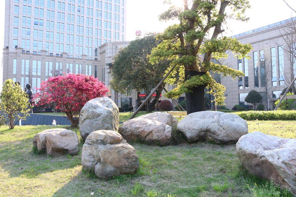 Ramada Yiyang Taojiang Hotel Exterior foto