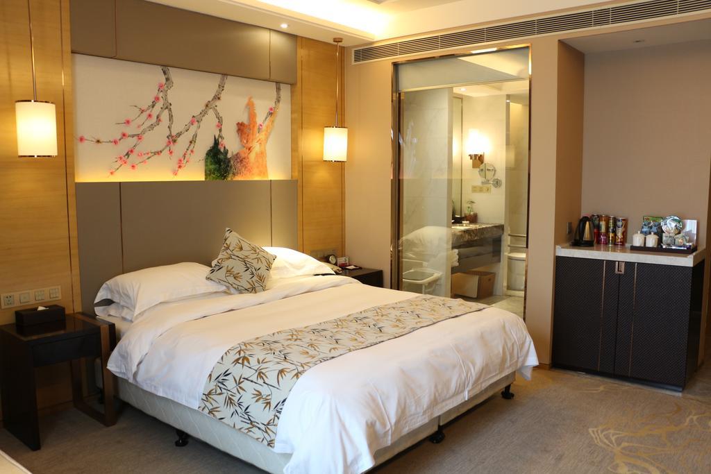Ramada Yiyang Taojiang Hotel Exterior foto