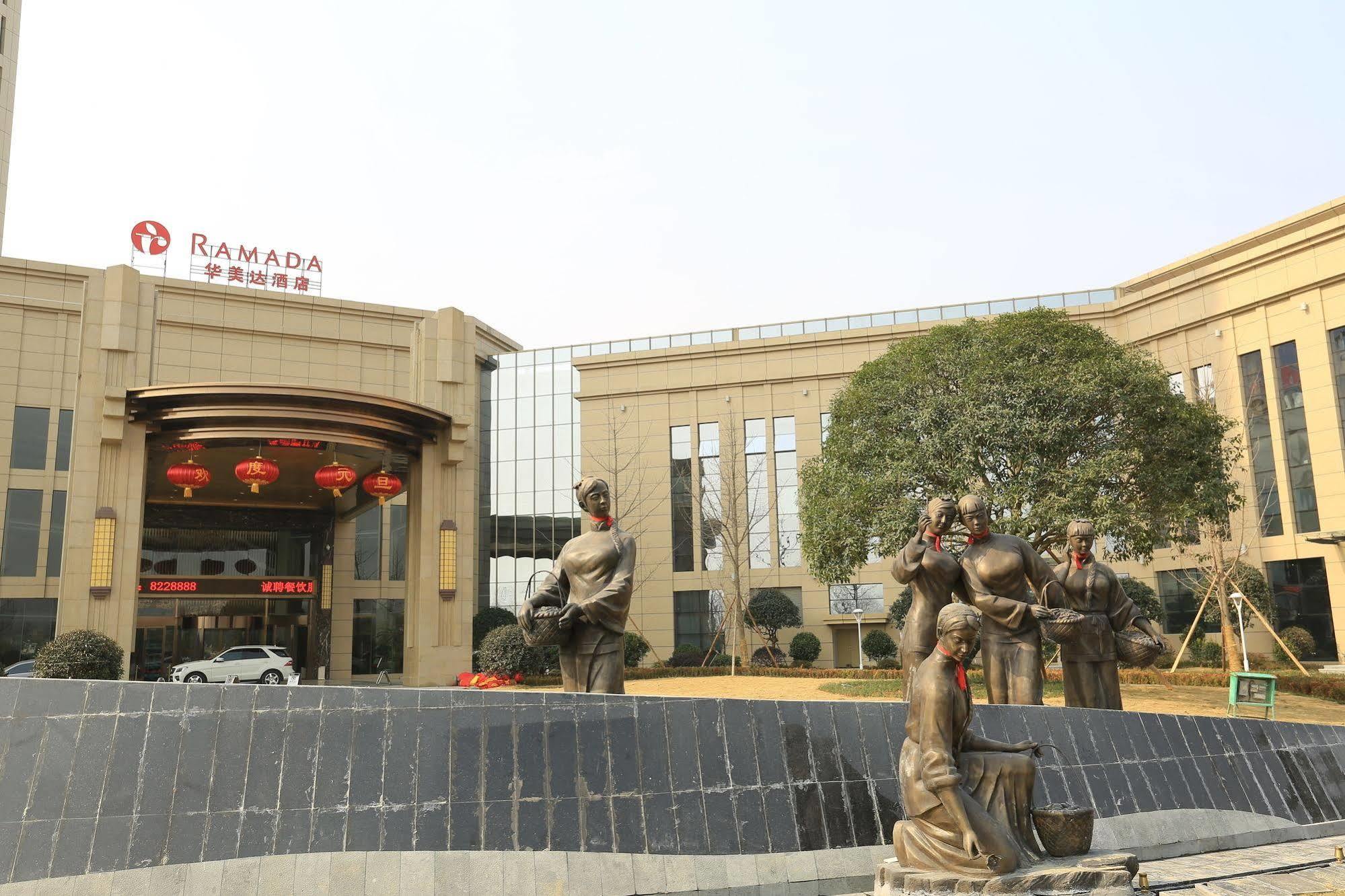 Ramada Yiyang Taojiang Hotel Exterior foto
