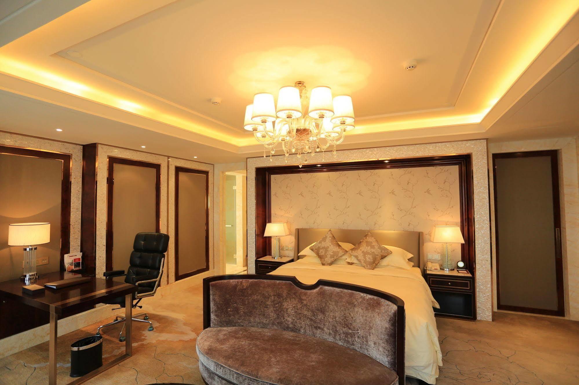 Ramada Yiyang Taojiang Hotel Exterior foto