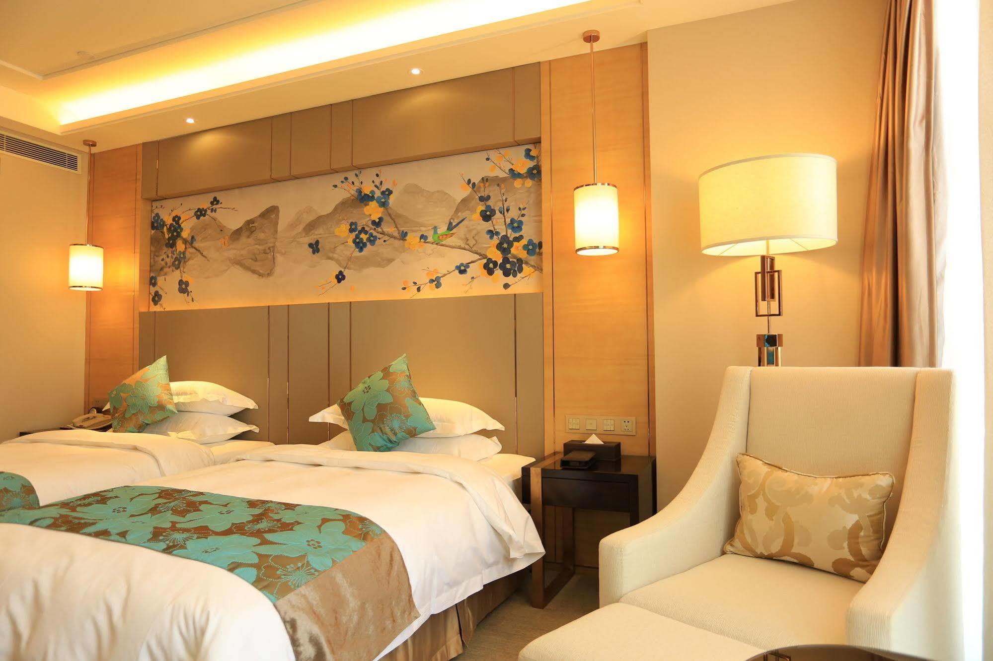 Ramada Yiyang Taojiang Hotel Exterior foto